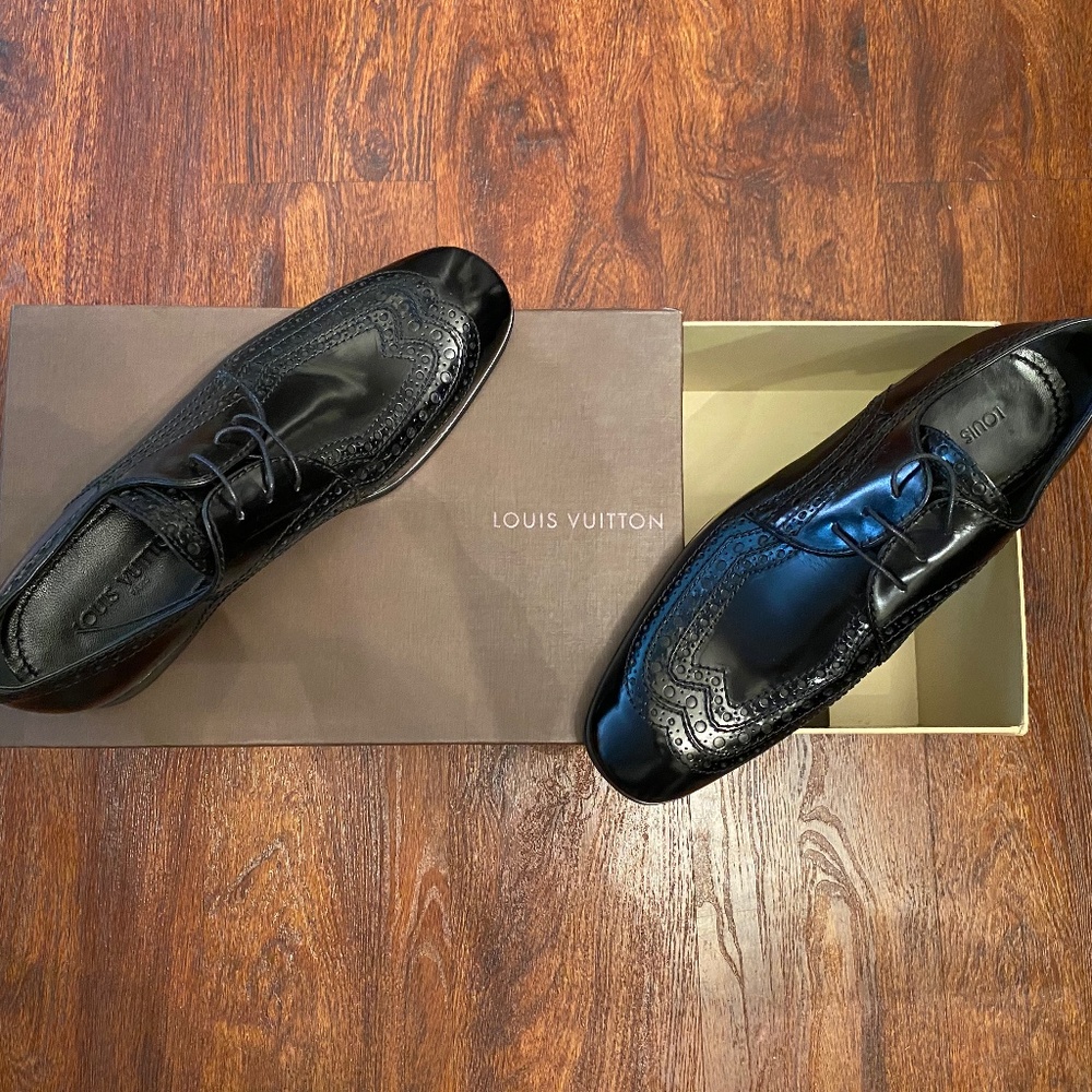 Authentic Louis Vuitton Leather Black Mens Derby Shoes
